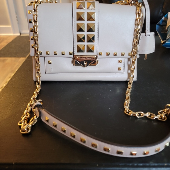 Michael Kors Handbags - Baby Pink and Gold Micheal Kors Purse